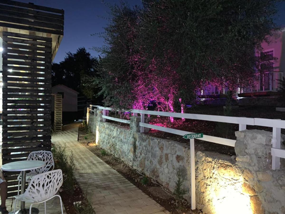 Отель Albanian Garden Gjilek Экстерьер фото